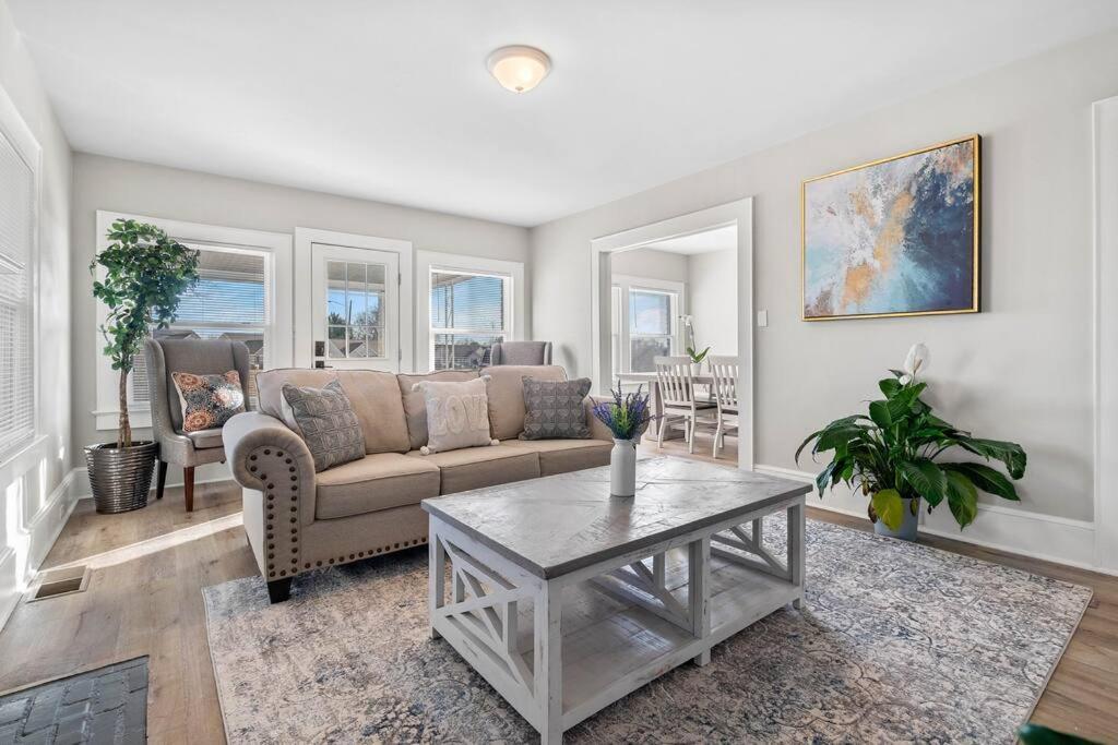 Cozy 4B Retreat Near Uptown King Beds Sleeps 12 Charlotte Exterior foto